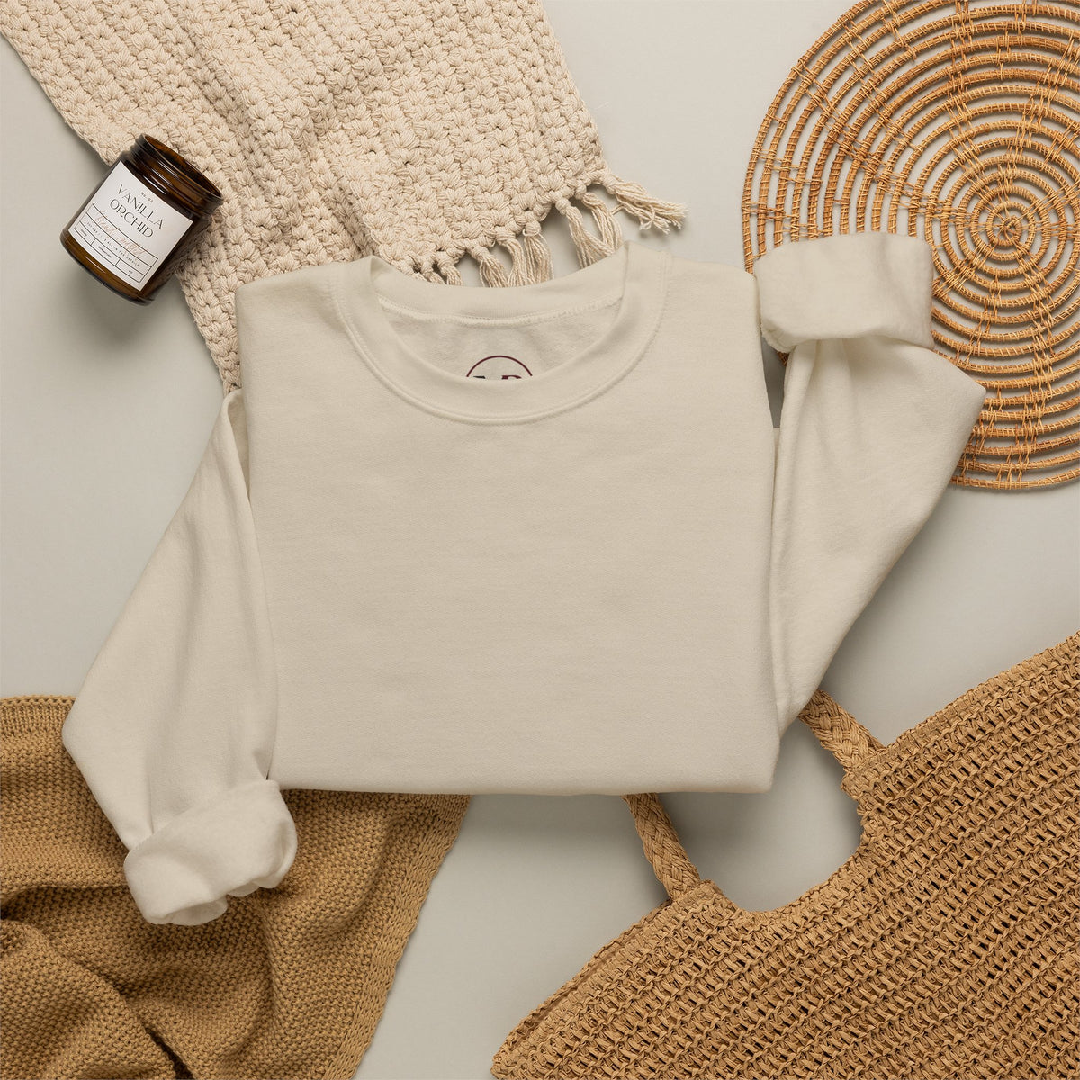 MohRa Classic Crewneck-White